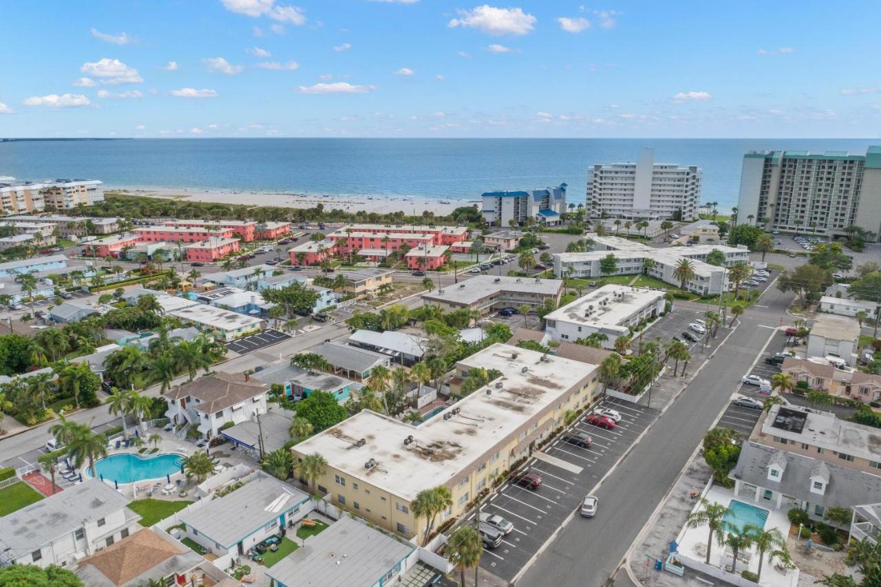 Waves 18 Apartamento St. Pete Beach Exterior foto