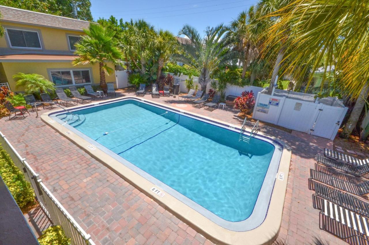 Waves 18 Apartamento St. Pete Beach Exterior foto